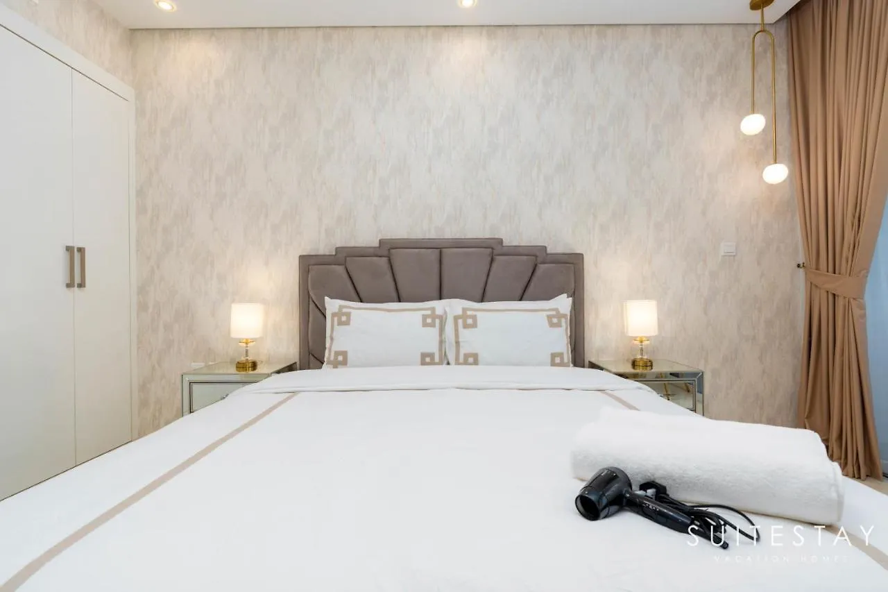 Brand New Modern Studio With Burj Khalifa Views Dubai