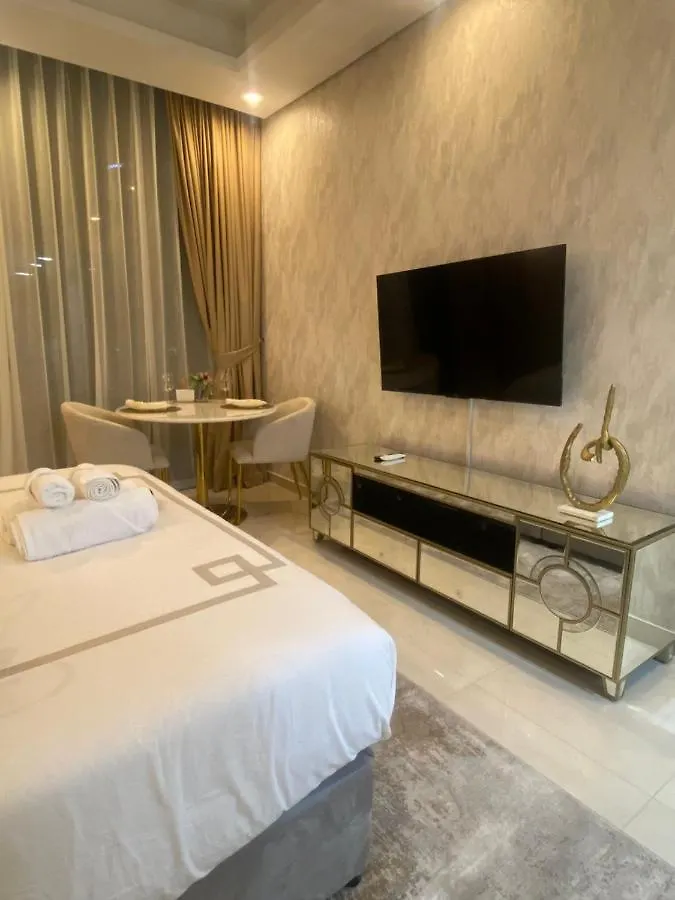 Apartment Brand New Modern Studio With Burj Khalifa Views Dubai United Arab Emirates