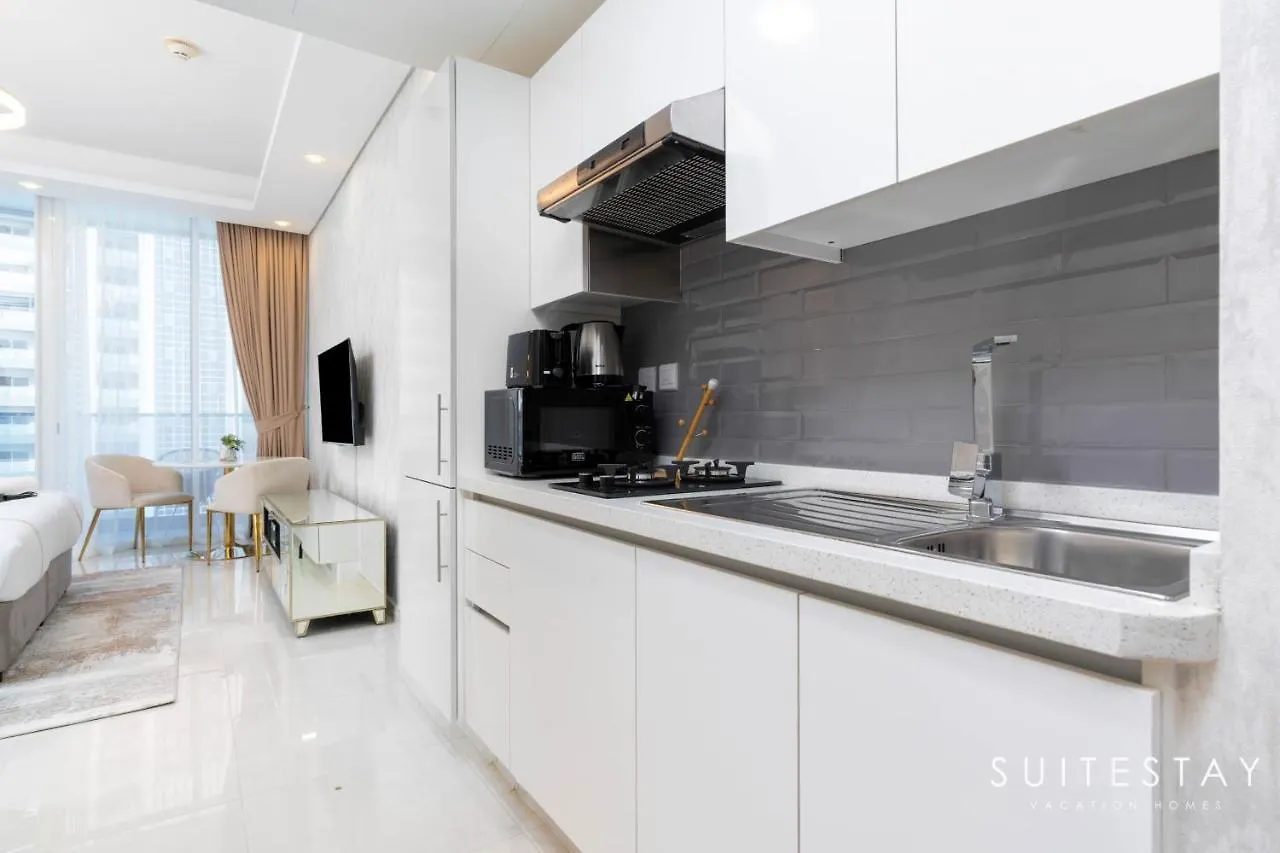 Brand New Modern Studio With Burj Khalifa Views Dubai Apartment
